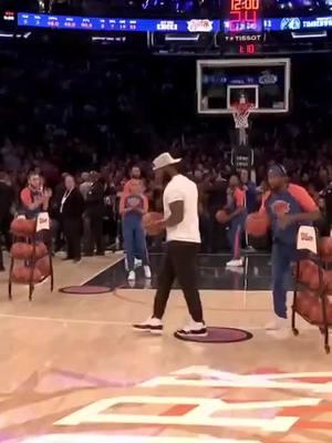 Knicks might have to give him a contract after this 👀🤯‼️ 🎥: @Slam Point  #halfcourtshot #blackboyjoy #fypシ 