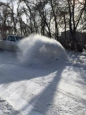 One truck two plows #johnnybstreesandservice #hydraulicwingplow #snowfighters #wingplows #snopower #boss