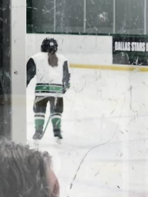 Another hockey Saturday! The wave at the end cracks me up!🏒♥️⛸️#hockey #girlshockey #gogirl #texashockey #texas 