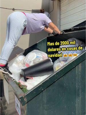 Hoy es el día que más hemos encontrado cosas Dios que bendición , nos llevamos el dumpster completo 😱❤️🤗🇺🇸lleno de cosas de navidad lo tiraron todo #fyp #usa🇺🇸 #usa_tiktok #dumpsterdadreal #dumpsterdiving #viral#2025