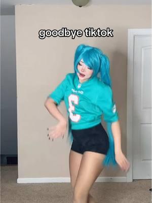 Gonna spam some drafts so I can at least save the videos and post to other socials. Thank you guys so much for your support on here for the last 4 years! 🫶 I truly had the best time and im happy I got to experience this app's cosplay community #cosplaydance #hatsunemikucosplay #hatsunemiku 