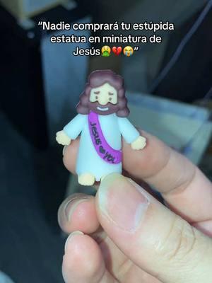 Dios está con nosotros, Amén! ✝️🥰🙏#LittleJesus#jesus#everywhere#fun#seekandfind#jesusdecoration#encouragingothers #god #jesuslovesyou #christiantiktok #fidgettoys #anxietyrelief #loveugift #fypシ゚viral 