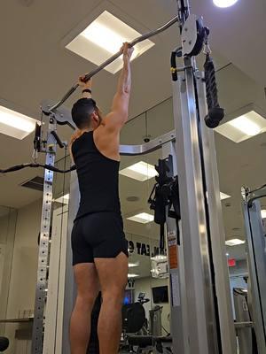 Reverse Chin Ups  . Dominadas en Barra Fija  . Personal Trainer  . Miami - Florida  . #reversechinups #pullups #dominadas #barrafija #latissimusdorsi #bicepsbrachii #dorsales #Biceps #back #backexercise #backworkout #espalda #Miami #Florida #personaltraining #personaltrainer 