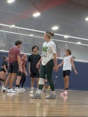 Atleast I was on my toes…. #collegevolleyball #volleyball #pigtails #volleyballgirls #mollyvolley9 #athlete #ncaa #outsidehitter #libero #fail 