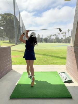 Perfect way to start the weekend and end the Tik Tok era…(maybe…not sure…) #golfgirl #golf #golftiktok #golftok #drivingrange #golfer #womensgolf #golfgirls #golfclothes #golfapparel #golffashion 