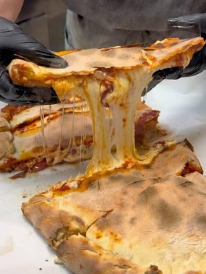 Calzone!  #calzone #cheese #pizza #italianfood #Foodie #carson #losangeles 