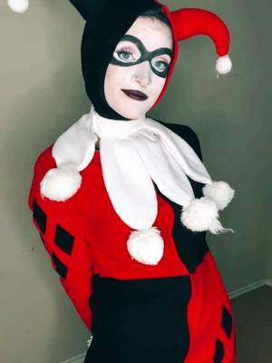 #harleyquinn #harleyquinncosplay #harley #quinn #dccomics #harleycosplay #batman #batmantheanimatedseries #jester #clown #cosplayer #cosplay 