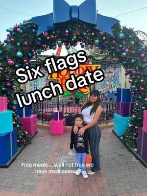 We like free food lol #sixflagsfiestatexas #sanantonio #sanantoniomom #satxmoms #satx #lacantera #sanantoniomoms 