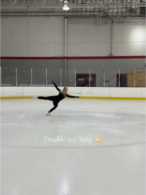 One of my favs 🥲 #doubletoeloop #figureskater #figureskating #toeloop #iceskater #IceSkating #iceskatingtiktok #figureskatingtiktok #adultfigureskater #adultfigureskating #skatingtiktok double toe loop jump, ice skating jumps, ice skating hairstyles, what to wear ice skating, practice outfits, figure skater, skating jumps 