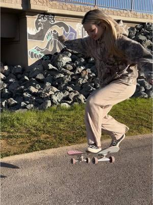 me when i finally find love  #NewMusic #Love #mylove #isthislovechallenge #skate #skategirl #girlskater #skatergirl #bodaciousthang @bodaciousthang