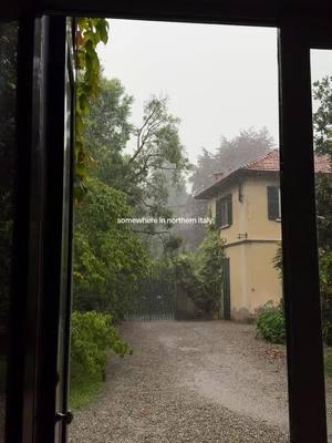 If Call Me By Your Name had a deleted rain scene 🤍 #cmbyn #callmebyyourname #italytravel #italiansummer #uniquestays 