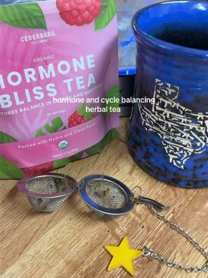 this stuff is great! and so yummy!🩷 #hormones #cycle #balancinghormonesnaturally #balance #bliss #cederberg #organic #tea #raspberryleaf #spearmint #nettleleaf #milkthistle #ginger #lemongrass #herbaltea 