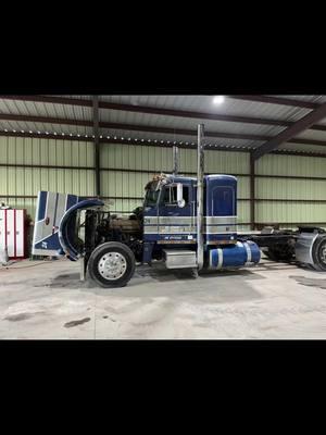 Cat swap complete was a lot of work but well worth it😎🤙#trucktok🔥 #catpillar #359peterbilt #godisgood#fyp #peterbilt #3406e2ws #hayhauler #oldschool #oldiron 