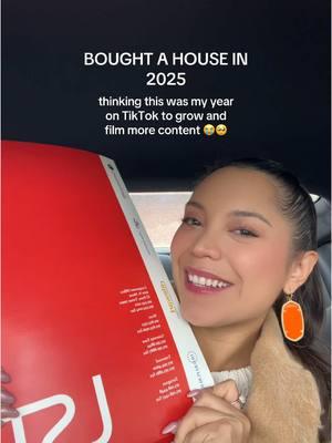 Big girl moves 🏡🥺😭  #boughtahouse #buyingahouse #housetour #buyingahome #biggirlmovement #newhomeowners #homeowner #fyp #realestate 