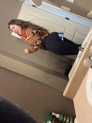 If this is the end of TikTok then I’m going out like this 🍑 #slimthicc #mirrorchallenge #isyougontellonme 