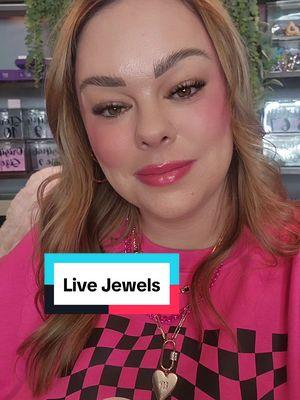 see you in a minute! #kaylawithbling #bprep #bombpartyjewelry #bombparty #bombpartyreveals #surprisejewelryreveals #bombpartyofficial #bpjewelryreveals #necklace #necklacestack #ringstack #necklacelayering 