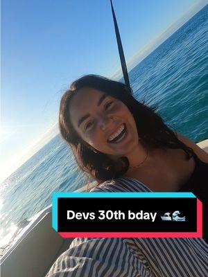 the queen gets what she wants 🥳🛥️🌊 happy 30th birthday @devondaymoretti !!! #birthdaygirl #dirty30 #boattok #mermaid #couplegoals 