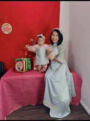 #lunarnewyear #tet #tet2025 #daughter #beyeu #tetsumvay #vietnamese #vietnamesegirl #positivity #MomsofTikTok #motivation #viral #familyphotos 