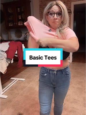 #creatorsearchinsights #shirts #teeshirts  #basictees #basicteestyling #momfashion #over30momlife 