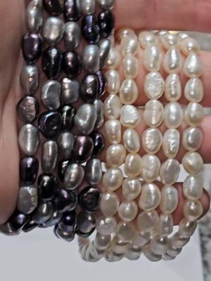 Natural Freshwater Pearls in a variety of colors. It should be noted that the darker colors are enhanced color. All of them are stunning and amazing. Thesr are set on stretchy single layer bracelets. #freshwaterpearl #pearls #pearljewelry #pearlbracelet 