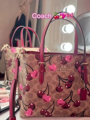 🍒🍒🍒#coachnewcollection #cereza #bolsocoachcereza #coachmollietote25 🍒🍒🍒#🍒🍒🍒🍒 