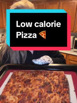 Favorite pizza hack #lowcaloriepizza #pizzahack 