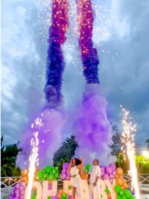 Purple Volcano gender reveal.💜✨🎉 #genderreveal #genderrevealmiami #genderrevealparty #genderrevealideas #genderrevealworld #heorshe #girlorboy #charevelacaoideias #revelaciondesexo #ohbaby 