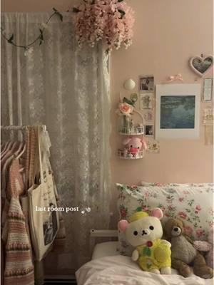 🌷#fypシ #viral #coquette #calicocritters #aesthetic #RoomTour #calicocritterscollection #pinkaesthethic #cottagecore #coquetteaesthetic #coquettecore #beabadoobee #pinterest #roomdecor #tiktokban #sylvanianfamilies #sylvanianfamiliestiktok 