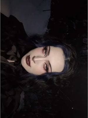 💔 #vampiregoth #romanticgoth #gothgirl #altgirl #altstyle #bluehair #dyedhair #redmakeup #fyppp #darkaesthetic #darkwinter 