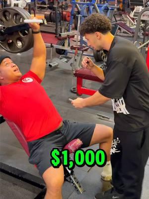 Can he beat me for $1,000💪🏽⁉️ #gym #viral #challenge #trend #fitnesschallenge #mrbeast #winmoney #win #money #chest #funny #comedy 