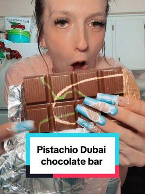 Pistachio Dubai Chocolate Bar #dubaichocolate #dubaichocolatebar #chocolate #pistachiochocolate #pistachio #dubai #dubaidessert #FoodTok #fyp #foryoupage #ceresgourmet 