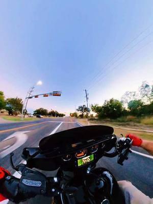 We ridin’ or you gonna sit around and talk to your phone? #GOride #GOride #ride #tx #harleydavidsonmotorcycles #ridetx #simpsonmotorcyclehelmets #supwitit  #ridemoretalkless 