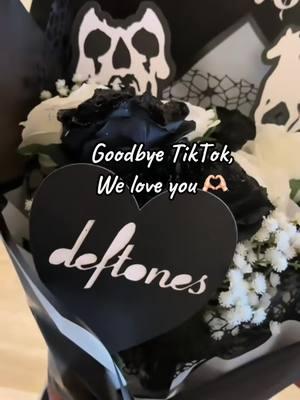 Thank you TikTok ❤️  #bouquet #flowers #spookybouquet #flowers #giftshop #horror #horrortiktok #deftones #korn #TikTokShop 