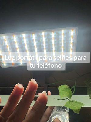 Luz portátil recargable para tomarte tus fotos con buena calidad #luz #luzportable #luzportatil #ledselfieringlight #selfielight #lightforphone #phonelight #phoneaccessories #TTSDelightNow #giftguide 