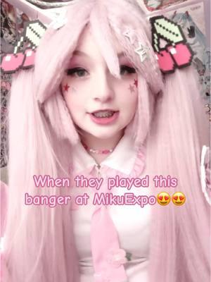 YEAHH #sakuramiku #miku #hatsunemiku #mikucosplay #hatsunemikucosplay #vocaloid #vocaloidcosplay #cherryblossommiku #projectdiva #vocalsynth #cosplay #vocalsynthcosplay #sakuramikucosplay 