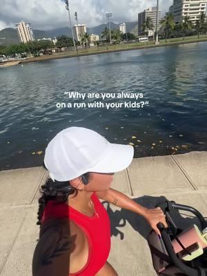 You want a workout that’ll kick your butt?? Run with your kids 🫠💅🏽 #strollerrunning #runningwithkids #momswhorun 