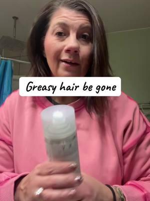 They werent joking about this stuff!! #greasyhair #dryshampoo #dryshampoohack #hairvolume #hairvolumehack #washyourhair #lovelanguage #seasonalgems  