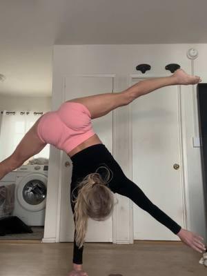 This is a test post!  #flexiblegirls #subscription #handstands #foryoupage #flexibilitytraining 