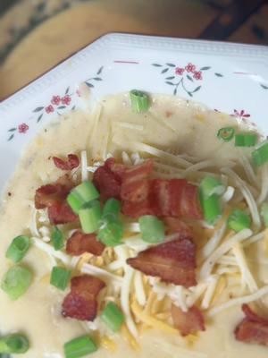 Soup season! #PotatoSoup #SoupRecipe #EasyRecipe #EasyMeal #EasyPotatoSoup #PotatoSoupRecipe #CozySoupSeason #EasyMeal #BudgetMeal #Soup #Recipe #DinnerRecipe #DinnerIdea #EasyDinnerIdea