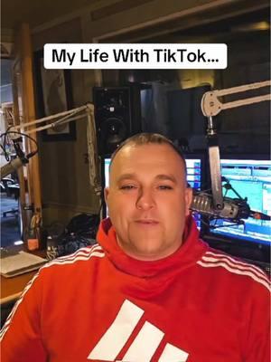 I Love My Life…….. #following #teamwork #tiktokrefugee #massfollowing #djtgoss #radiodj #fypシ゚viral #toktok #viralvideo #radiopersonality #fyp #SelfCare #selflove 