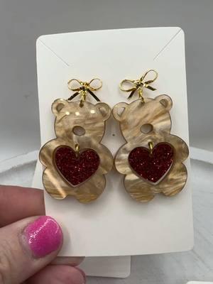 I’ve decided I’m posting everything. Everything for my business will be content. I would love your support! #SmallBusiness #imadethese #imadethis #smallbusinessowner #westicktogether #earringmaker #makingearrings #earrings #acrylicearrings 