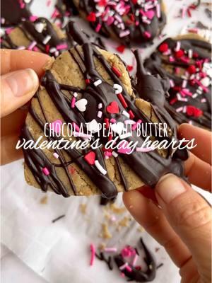 HIGH PROTEIN DESSERTS WEEK:  VALENTINE’S DAY EDITION 🍪💕 week three of our 30 days of high protein recipes is officially themed— dessert treats!! 🥜 👉🏻 head over to my IG to get the recipe #healthysnacks #valentinesdaydesserts  #nobakedesserts #cookiedoughrecipe #healthyrecipes #homemadesnacks #proteinsnacks #proteinpacked #EasyRecipes 