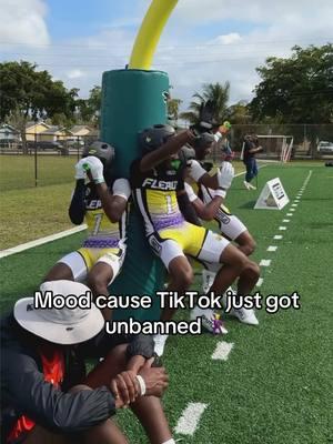 TURN ME UP!!!!! 🔥 @Battle Sports #tiktok #unbanned #dance #lit #football 