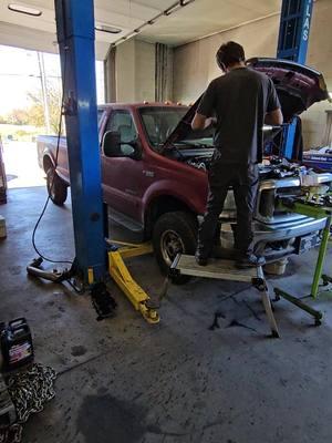 Ol james getting her done as always! #fyp #backwoodsdiesels #backwoodsdieslsrp #superduty #powerstroke 