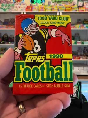 1990 Topps Football Pack #junkwaxsal #hotgarbage #junkwax #90topps #90toppsfootball #football #footballcards #nfl #nflfootball #packopening 