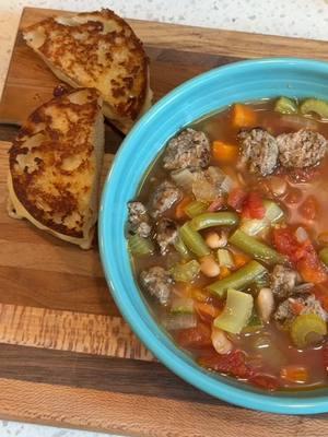 inside out english muffin grilled cheese & meatball minestrone #grilledcheese #englishmuffins #englishmuffinrecipe #grilledcheesesandwich #easylunch #minestrone #minestronesoup #comfortfood #comfortmeal 