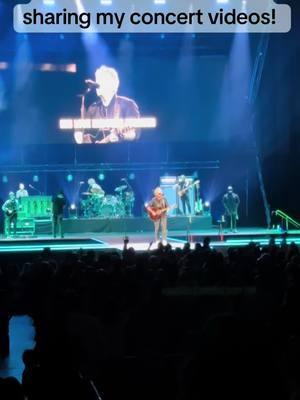 Let’s give a little praise to the Lord for a TikTok being back! #concert #christiantiktok #christomlin #christian #singpraise #tiktok @Chris Tomlin 