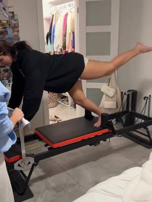 Seguimos con las clases de Pilate con Emily 😩😱😂😂😂@YELANY @keilly alonso @KendryAlonso @Yailetuti #desastre #pilates #pilatesathome #whattodo #realistic#notfun #hard#kendryalonso#keillyalonso #emilygonzalez #thefamily#foreverfamilyvlogs 