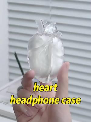 The heart headphone case have soul 🤭#headphones #headphonecase 