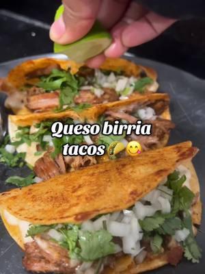 #quesobirriatacos #DinnerIdeas #cookingtips #crockpotrecipes 